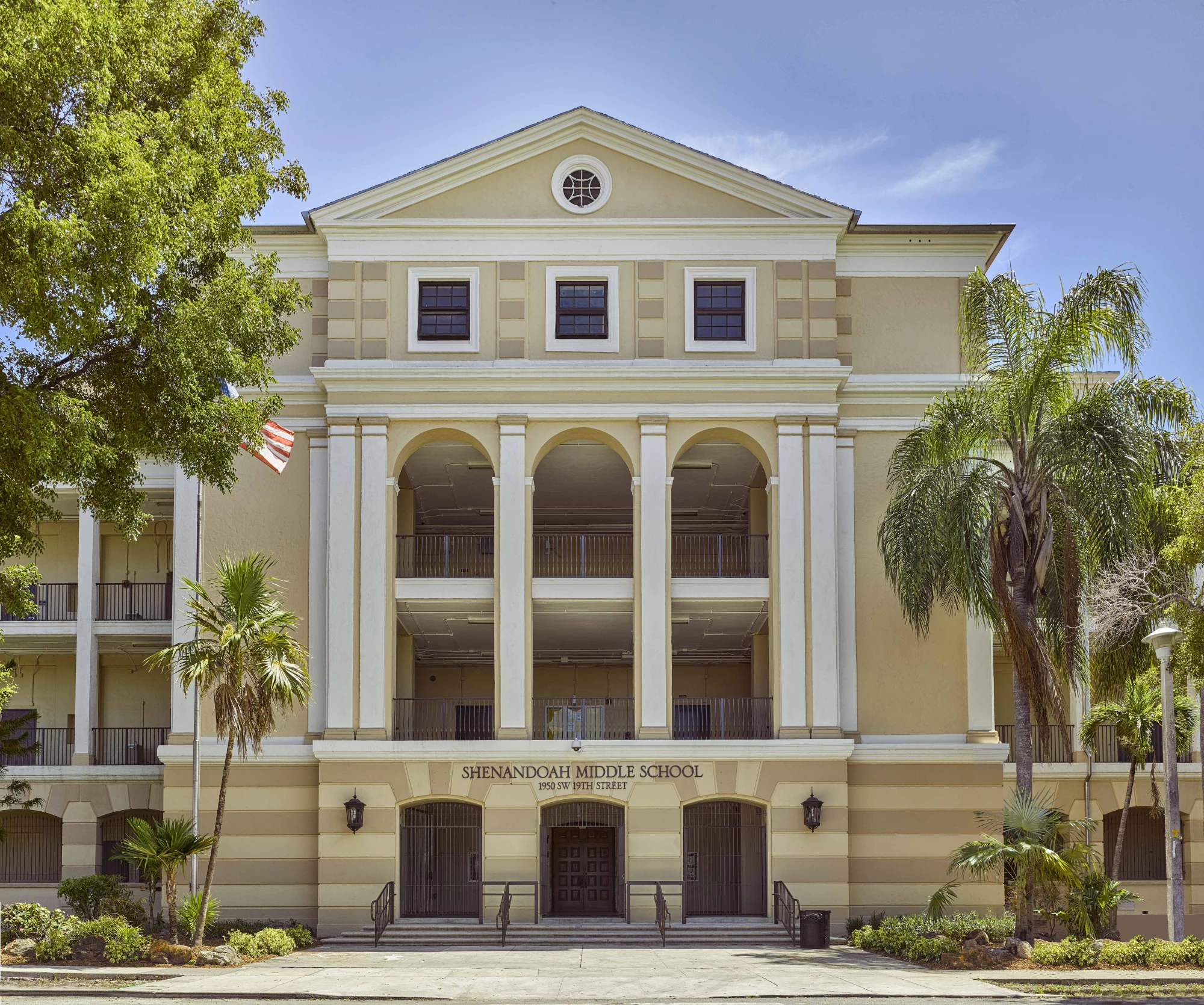 Shenandoah_Middle_2017_Entrance